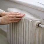 Ce-a rămas din proiectul PSD „nu primești, nu plătești” apa caldă și căldură, după eliminarea propunerilor populiste