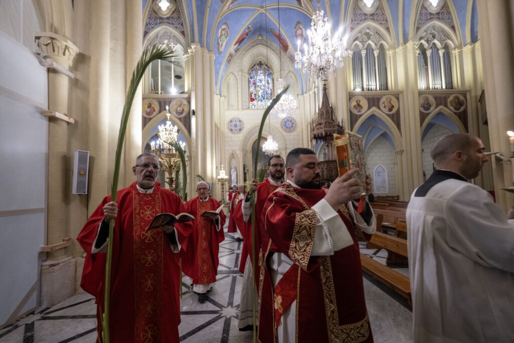 Israelul face pasul înapoi după scandalul de Florii: Patriarhul catolic primește acces la Biserica Sfântului Mormânt