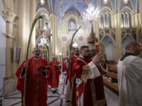 Israelul face pasul înapoi după scandalul de Florii: Patriarhul catolic primește acces la Biserica Sfântului Mormânt