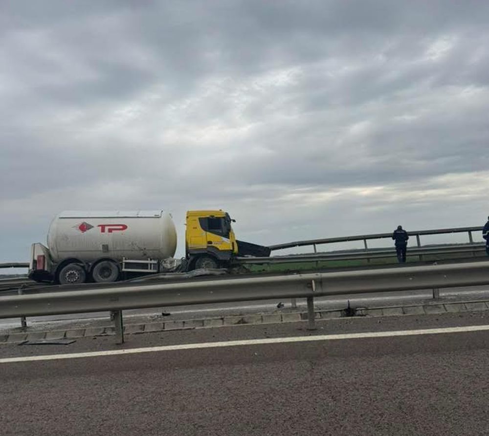 Circulație blocată și pericol de explozie pe autostrada București-Ploiești