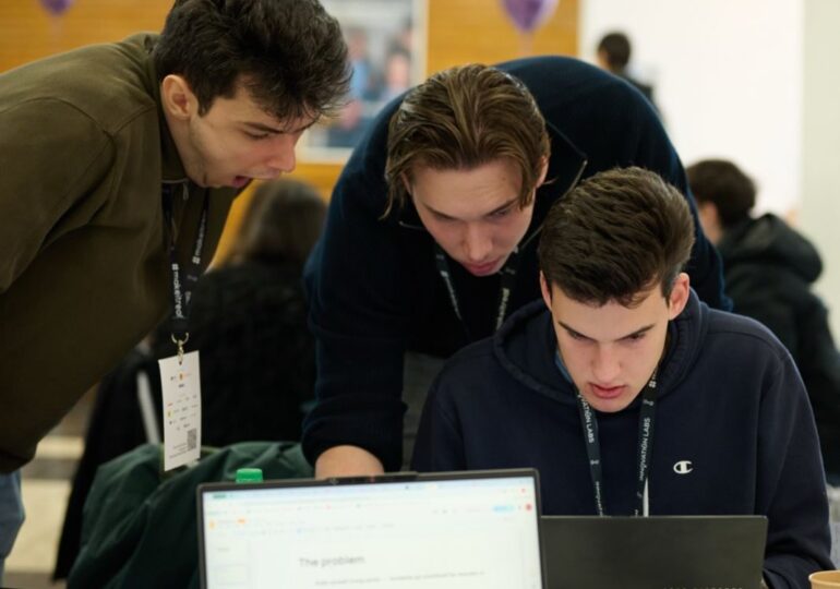 De la idee, la business: cum se „antrenează” viitorii antreprenori tech ai României