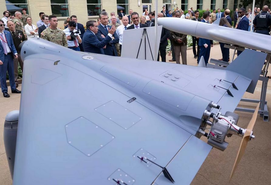 Statele Unite au folosit pentru prima dată în Iran o dronă-kamikaze. Ce poate face LUCAS