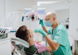 Se poate face procedura All-on-4 dacă am diabet? Criterii, riscuri și ce arată literatura medicală în 2026