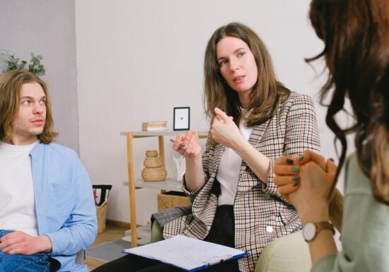 Autismul la adulți: relații, muncă și strategii de sprijin utile