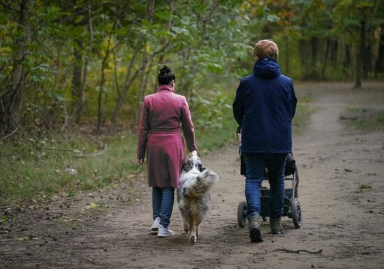 Top 3 cărucioare 3 în 1 recomandate în 2026 pentru manevrabilitate pe zăpadă și noroi - modele rezistente, sigure și confortabile