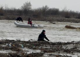 Inundații în Vrancea: evacuări în miez de noapte, mulți localnici refuză să plece din case