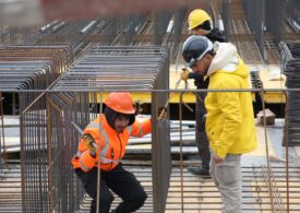 Planșeul Unirii, pe jumătate reparat. Băluță anunță când se redeschide traficul la Unirii, în zona Hanul lui Manuc