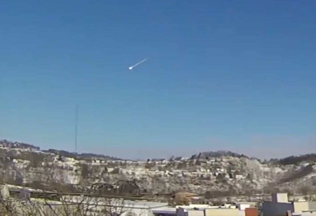 Meteorit uriaș deasupra SUA: explozie cât 250 de tone de TNT (Video)