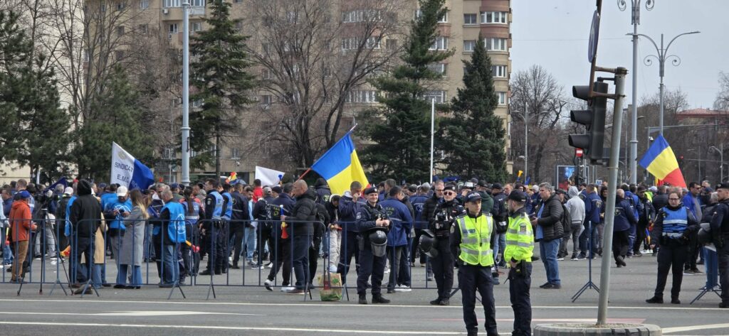 mineri protest politie Piata Victoriei