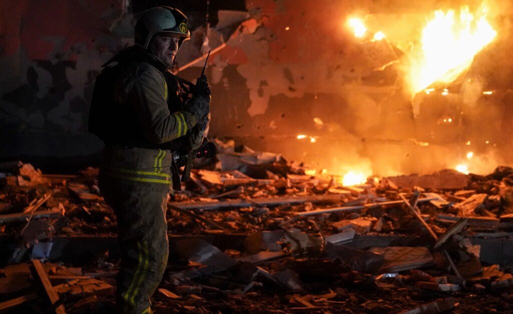 Ziua 1497 Fiori la Moscova. Zelenski: Rusia refuză armistițiul energetic și cere retragerea din Donbas. Avertisment de la Bruxelles