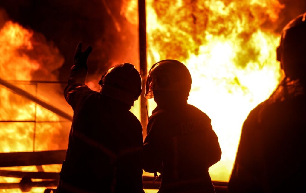 Ziua 1470 Rușii au lovit 5 regiuni. O navă rusească a luat foc și s-a scufundat în Mediterană (Video). Ucraina recâștigă teritoriu. Putin amenință UE cu oprirea gazului rusesc