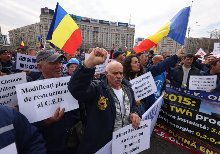 Angajați de la CE Oltenia spun că au dat mită pentru contracte. Șefi și lideri sindicali, audiați