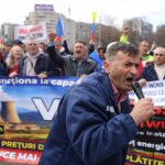 Protest al minerilor în fața Guvernului: Fără noi lumina se stinge! (Foto)