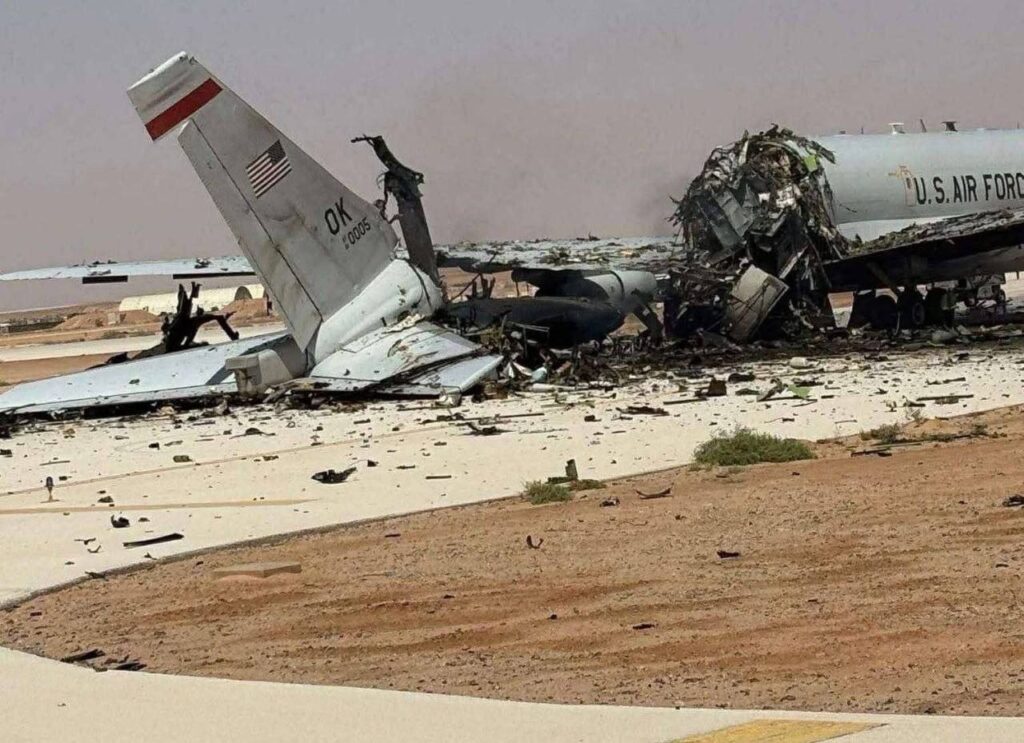 Americanii pierd un avantaj crucial în lupta cu Iranul: A fost distrus avionul E-3 Sentry, „creierul” din aer