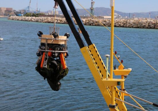 Echipele UE de roboți de curățare colectează deșeurile de pe fundul mării (Video)