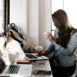 O fată din Olt și-a trimis singură amenințări pe rețelele sociale, apoi a acuzat un profesor că o hărțuiește