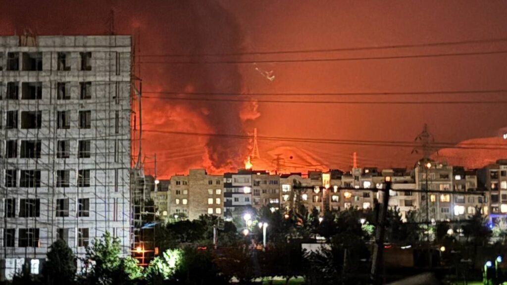 Ce e „ploaia neagră” din Iran și care sunt riscurile pentru sănătate