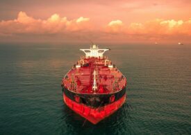 Peste 400 de milioane de barili din rezerve strategice de petrol vor intra pe piață pentru a calma șocul războiului din Iran