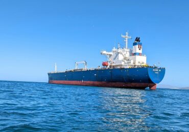 Blocada navală a SUA sufocă exporturile Iranului: depozitele sunt pline, petrolul "plutește" pe mare