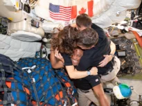 Artemis II s-a întors pe Pământ după un zbor istoric în jurul Lunii. NASA spune că este „doar începutul” (Video)