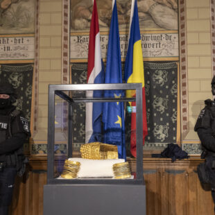 Coif dacic, România