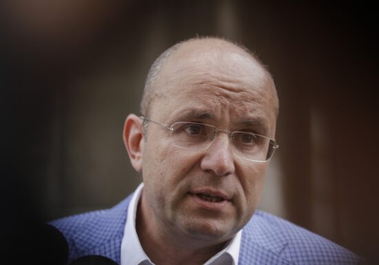 CNA a retras și licența postului de radio Gold FM, controlat de Cozmin Gușă