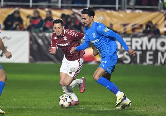 Universitatea Craiova câștigă greu cu Rapidul și o egalează în frunte pe U Cluj