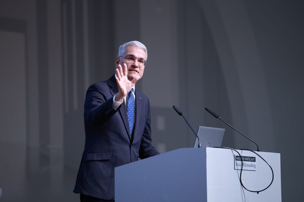 Parchetul European a început investigația în cazul jafului cu microbuze școlare din PNRR