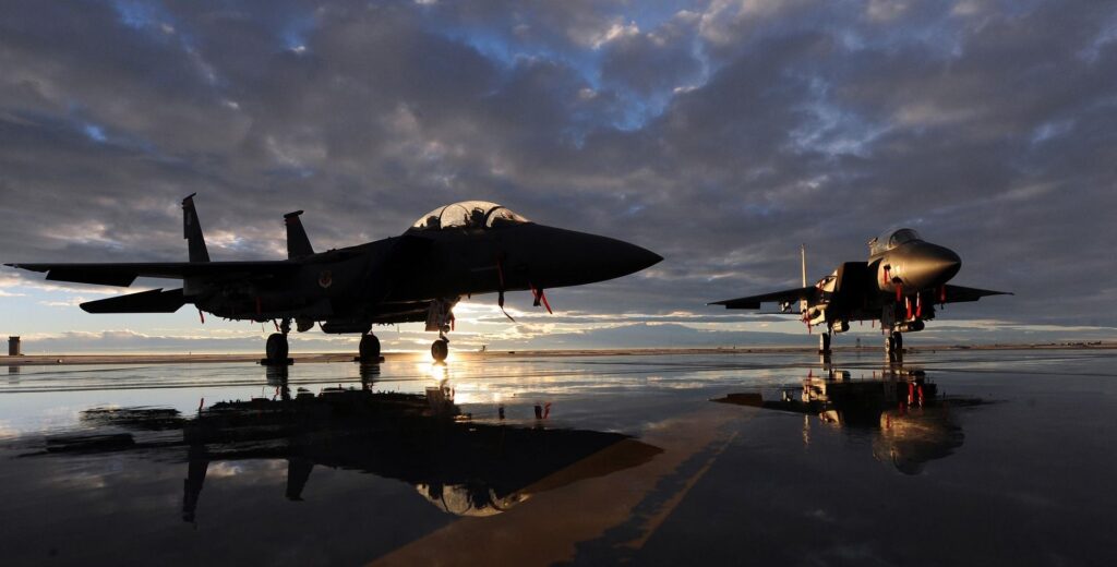 Ziua 36, război în Orientul Mijlociu Cursă contra cronometru pentru găsirea pilotului F-15. „Fratele” Iranului are liber în Ormuz. Demonstrație antirăzboi în Israel. Trump: iadul se va dezlănțui