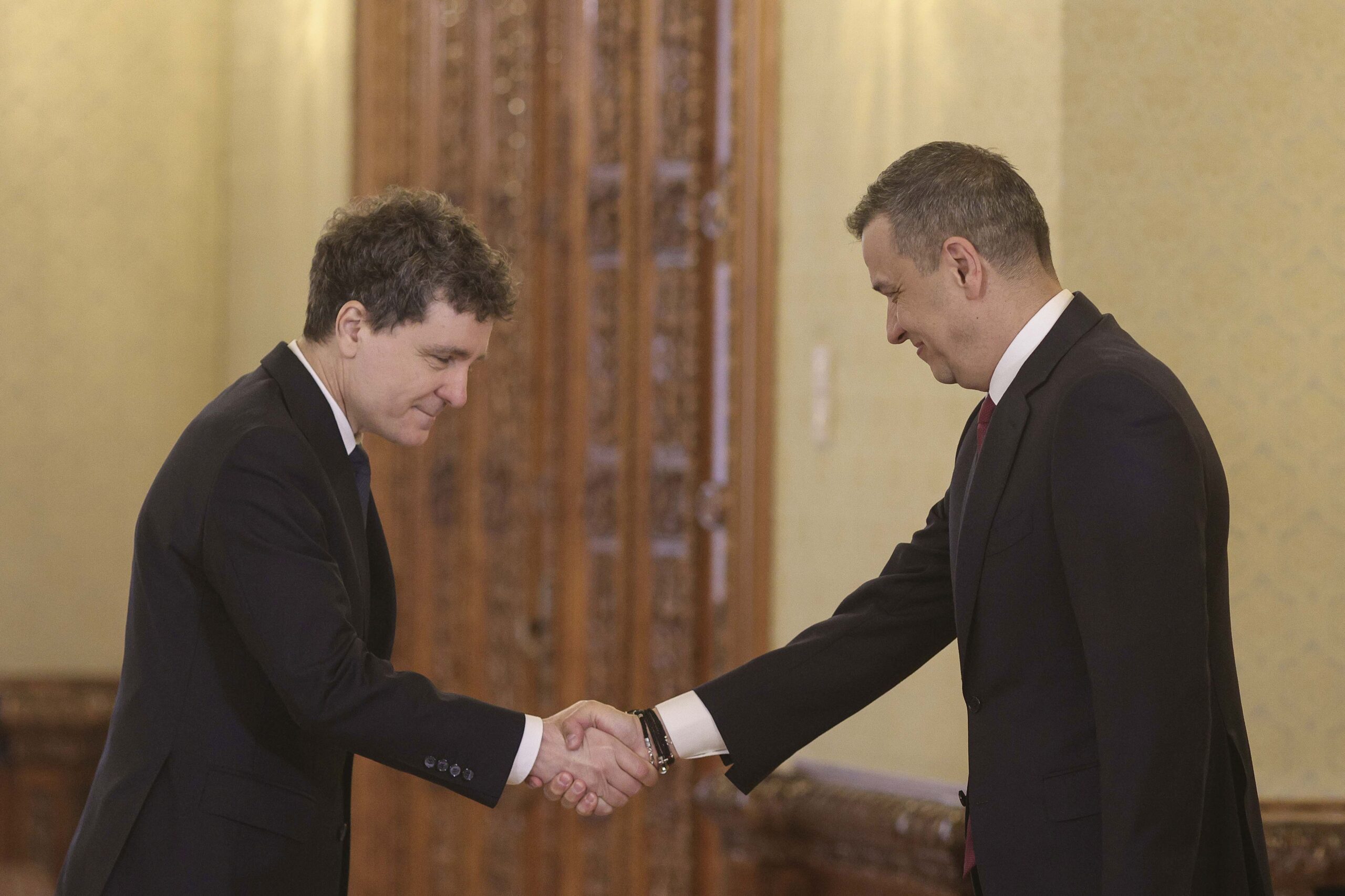 Nicușor Dan are o explicație pentru șantajul lui Grindeanu pe PNRR: Este o formă de negociere