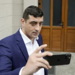 George Simion, liderul AUR, nu are prea multe argumente pentru a-și convinge susținătorii că o alianță cu PSD e în interesul partidului
