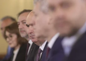 Terapie la Palatul Cotroceni. Cine are prima șansă să câștige cursa pentru o nouă majoritate parlamentară - Bolojan sau Grindeanu?