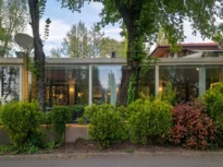 Culisele luptei pentru Herăstrău (4). Anii în care primăriile au oprit avizele și autorizațiile pentru terase în parc. Cine e în spatele Ristorante Isoletta și Brasserie Herăstrău