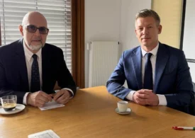 Péter Magyar schimbă regulile pentru maghiarii din România. Fundația UDMR care îi ajuta să obțină cetățenia, scoasă din program