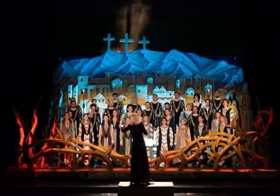 Corul Madrigal concertează la București în Săptămâna Mare