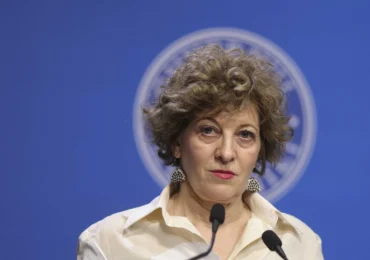 Oana Gheorghiu prezintă un document semnat de Grindeanu pentru listarea la bursă a unor companii de stat: Dovada minciunii domnului ”Nu Ne Vindem Țara”