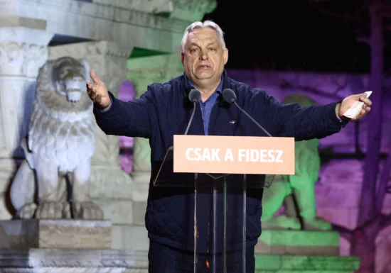 Trump și Putin n-au reușit să-l salveze pe Viktor Orban de furia maghiarilor sătui de corupție