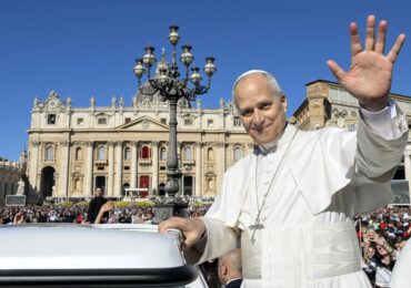Premieră la Vatican: Papa Leon a numit o femeie laică într-un post de ministru