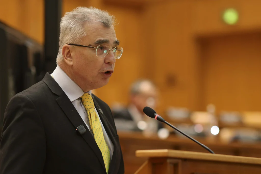 Petrișor Peiu: Nu se poartă nicio negociere. Vă garantez că sunt fumuri pentru a întreține iluzia că se joacă. Totuși, Mohammad Murad ar putea vota Guvernul Veștea