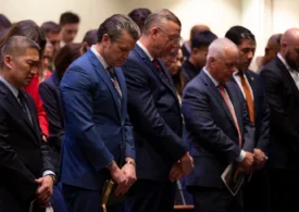 Cum folosește șeful Pentagonului Biblia pentru justificarea unor pasiuni întunecate