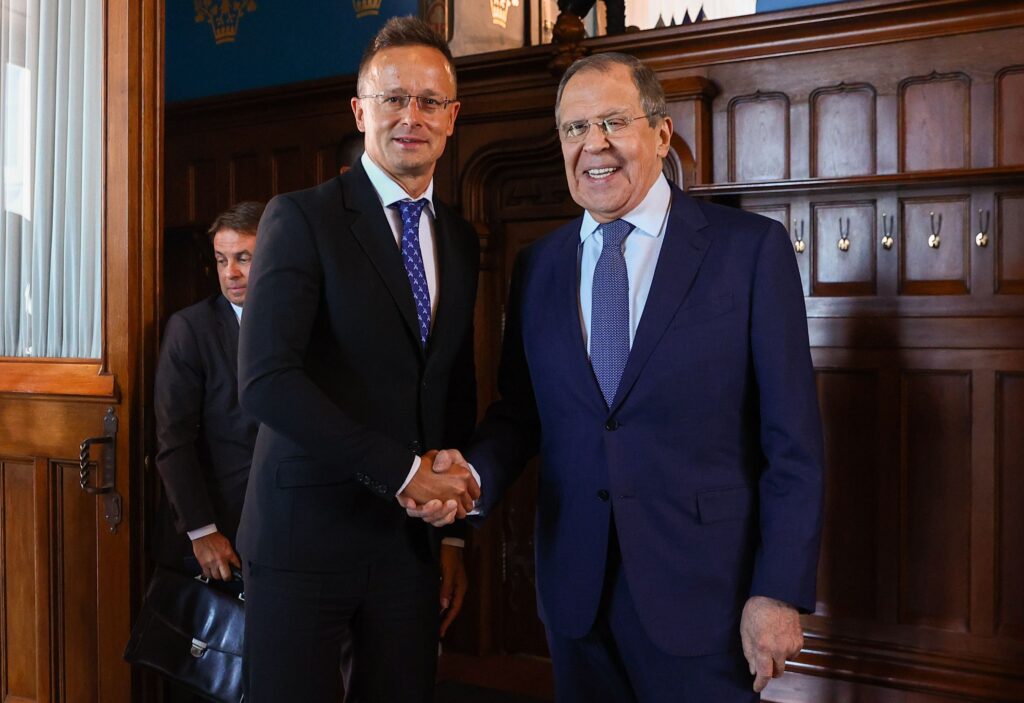Ministrul de Externe al Ungariei se apără după scandalul convorbirilor cu Lavrov: „Interferență străină”. Liderii UE reacționează dur