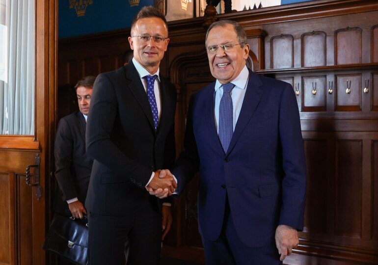Ministrul de Externe al Ungariei acuză "interferență străină" în scandalul convorbirilor cu Lavrov. Liderii UE reacționează dur