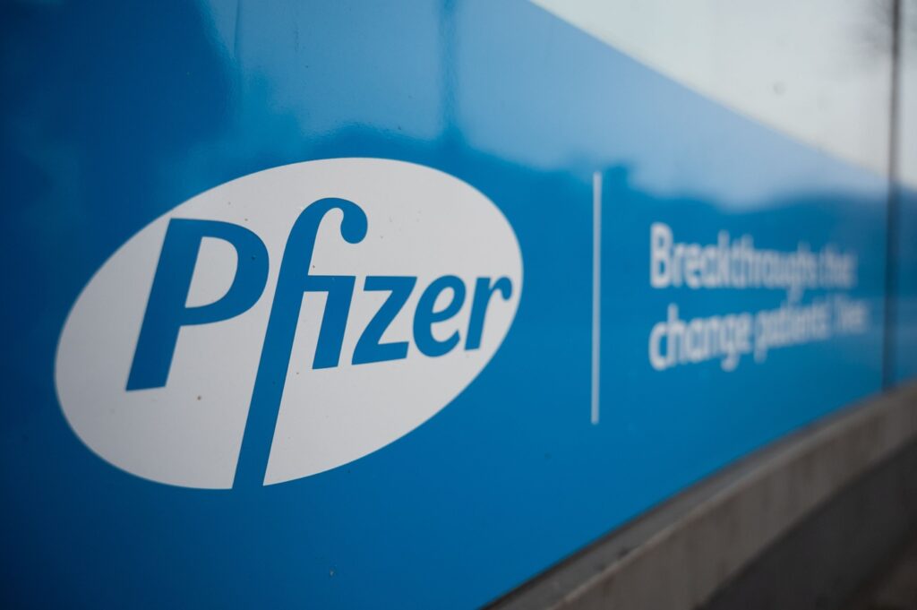 Nicușor Dan: Trebuie să facem public tot legat de Pfizer, de când s-a semnat contractul (Video)
