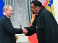 Ucraina a anihilat o rețea de contrabandiști de arme. Steven Seagal, printre beneficiari