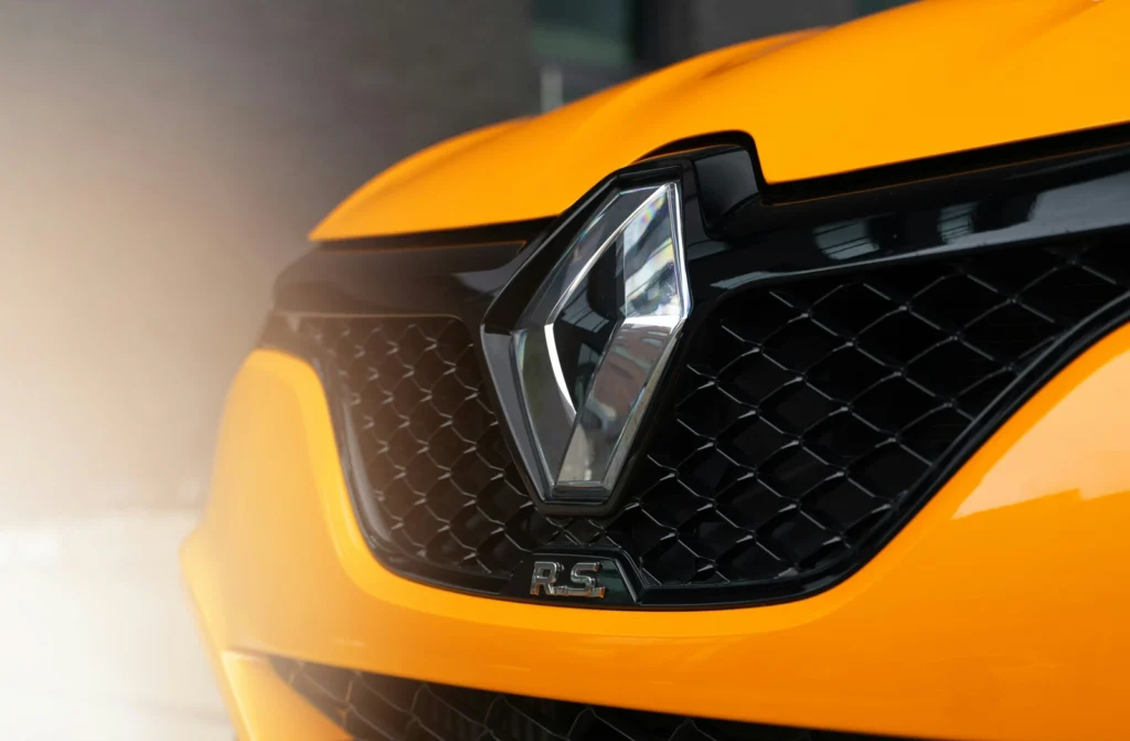 Renault dă afară aproape 2.500 de ingineri, inclusiv din România