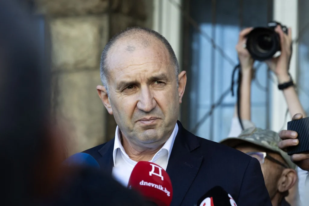 Bulgaria nu închide robinetul armelor pentru Ucraina, în ciuda declarațiilor premierului