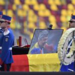 Sicriul lui Mircea Lucescu, adus la Arena Națională: Mii de români își iau rămas bun. Personalitățile au venit la stadion, inclusiv Gică Hagi și Simona Halep