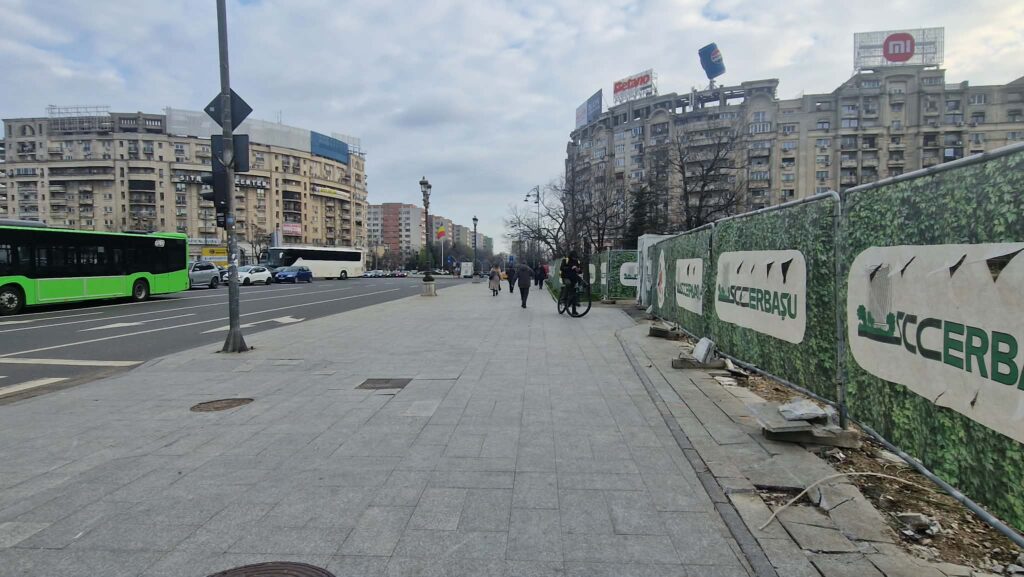 Trotuarul de vizavi de magazinul Unirea, eliberat