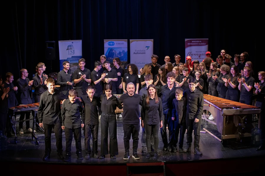 Zoli Tóth și percuționiștii Cantus Mundi în Turneul Ansamblurilor de Percuție