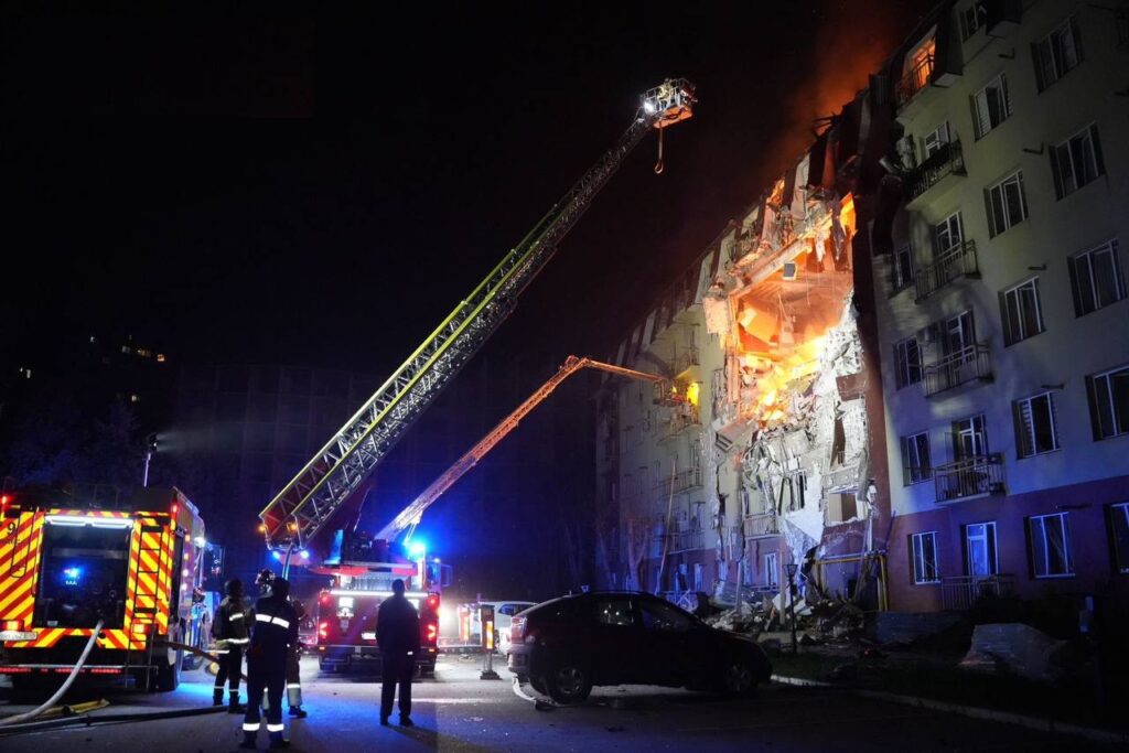 Ziua 1503 Ucraina lovește un terminal petrolier la Marea Neagră și o fregată plină cu rachete Kalibr. Kievul propune Moscovei un armistițiu în sector energetic